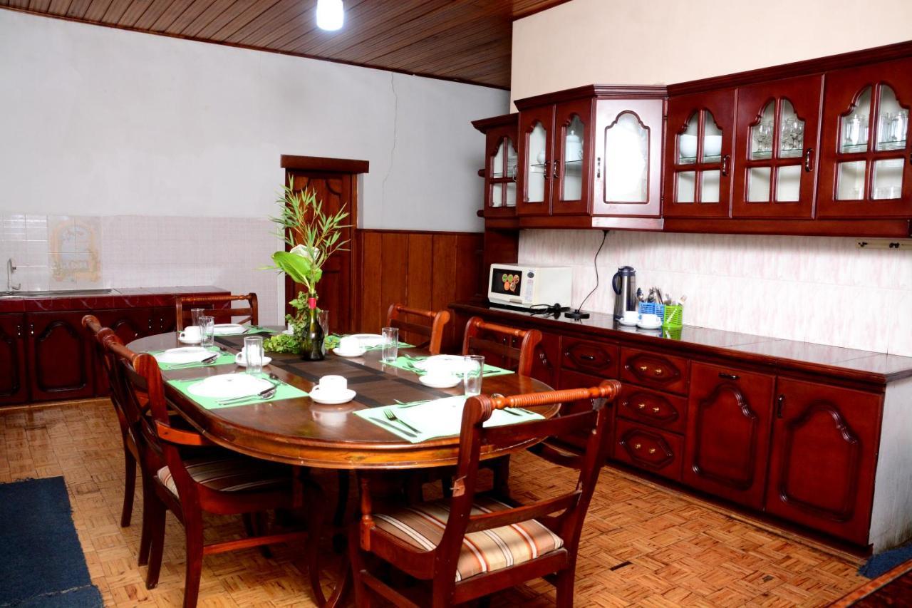 The West Gate Bungalow Bed and Breakfast Nuwara Eliya Buitenkant foto